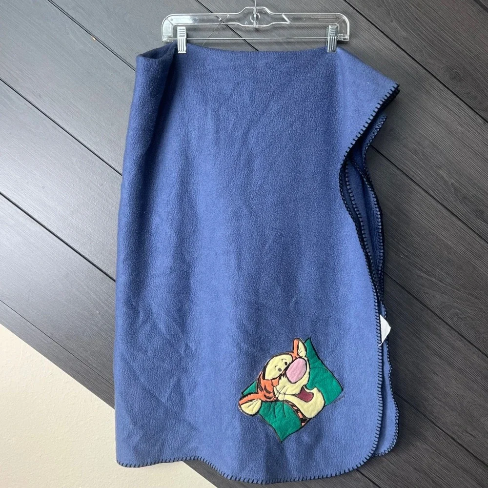 Pooh Disney Fleece Throw Blanket Tigger Graphic Blue 52x67 Vintage‎